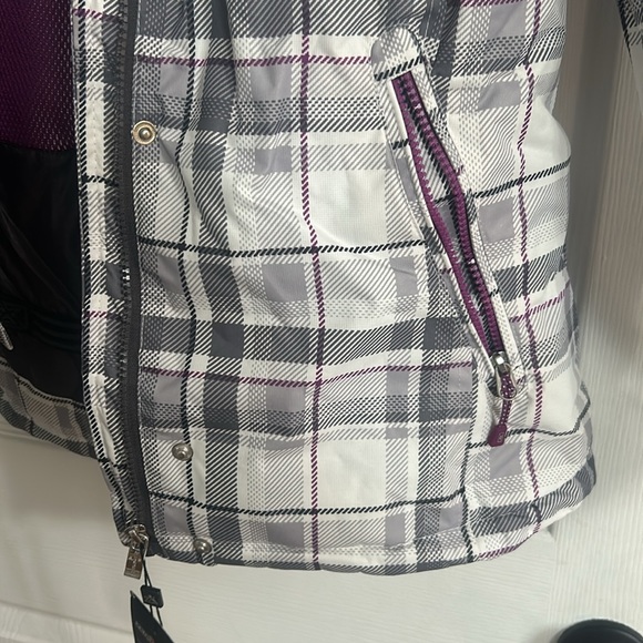 Women’s Ski Jacket - Picture 4 of 6